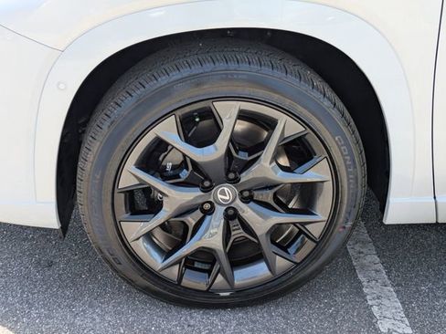 New 2026 Lexus TX 500h AWD w/ Technology Package image 15