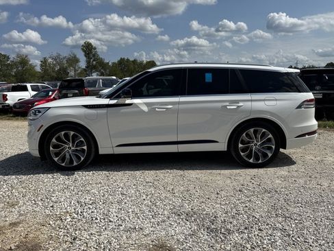 Used 2021 Lincoln Aviator Grand Touring w/ Equipment Group 302A AWD/4WD image 3
