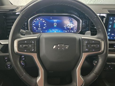 Used 2026 Chevrolet Silverado 1500 LT Trail Boss w/ LT Trail Boss Premium Package AWD/4WD image 12