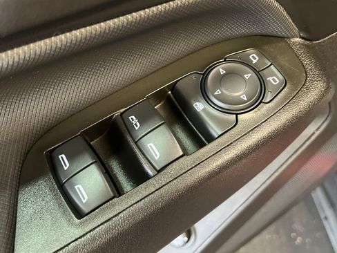Used 2024 Chevrolet Equinox RS AWD/4WD image 34