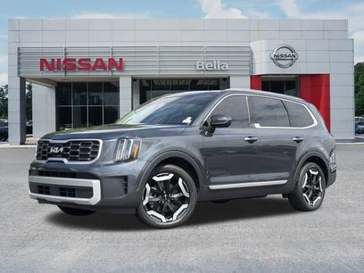 Used 2024 Kia Telluride S w/ S Sunroof Package