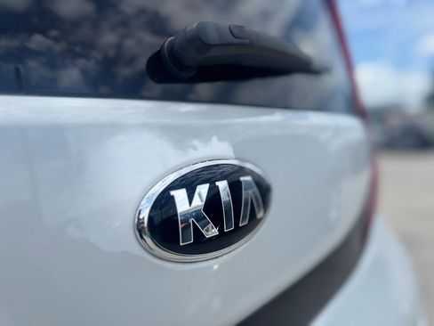 Used 2022 Kia Soul LX w/ Technology Package FWD image 36