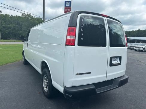 Used 2022 Chevrolet Express 2500 Extended w/ Driver Convenience Package image 7