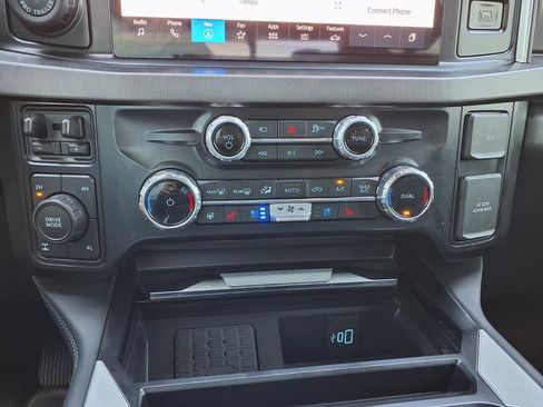 Used 2025 Ford F250 Platinum AWD/4WD image 32
