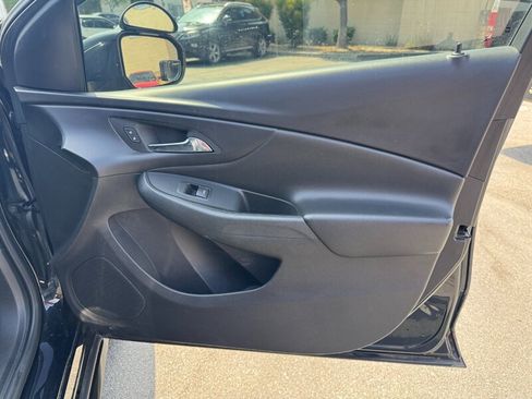 Used 2018 Chevrolet Volt LT FWD image 42