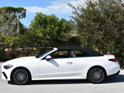 Used 2025 Mercedes-Benz CLE 300 4MATIC Cabriolet image 33