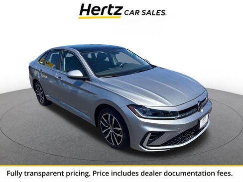 Used 2025 Volkswagen Jetta SE FWD image 1