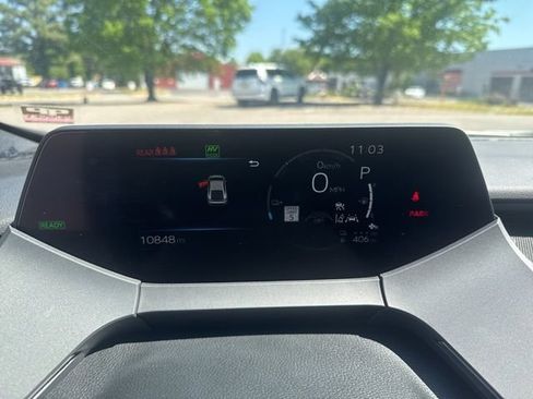 Used 2025 Toyota Prius Plug-In Hybrid w/ Limited Premium Package image 28