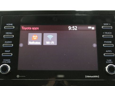 Used 2021 Toyota Camry LE image 40