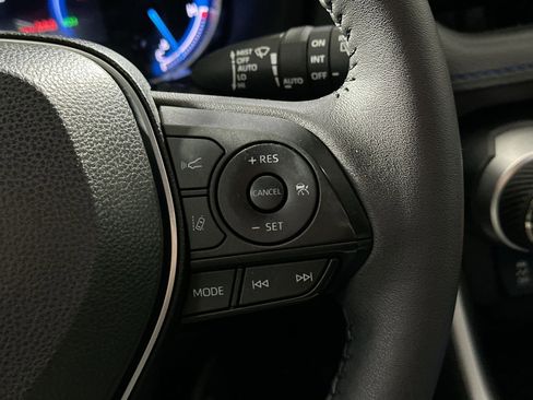 Used 2024 Toyota RAV4 SE image 20