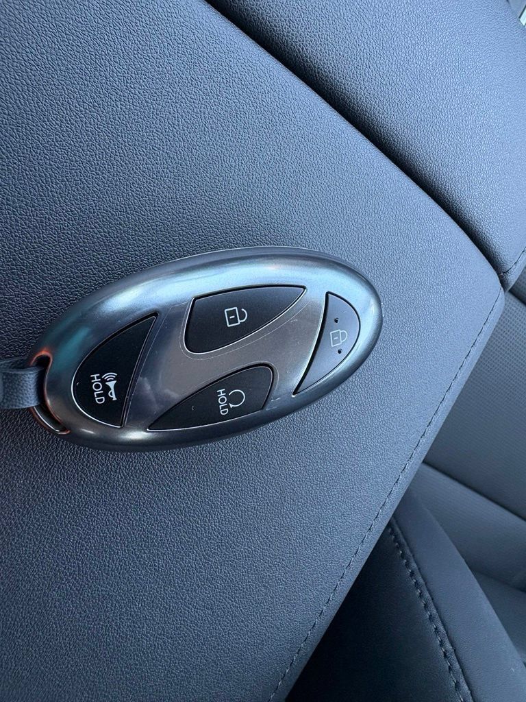 New 2027 Hyundai Santa Fe SEL FWD image 30