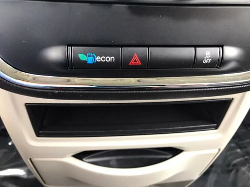 Used 2014 Dodge Grand Caravan SE w/ Quick Order Package 29E SE FWD image 25