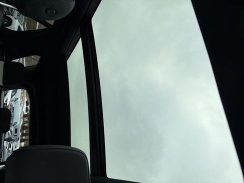 Used 2024 Mercedes-Benz GLE 350 4MATIC image 22