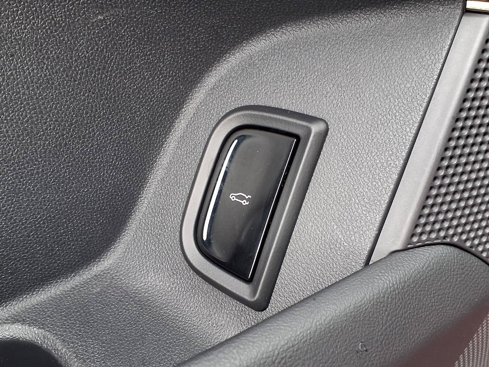 Used 2024 Cadillac Lyriq Sport w/ LPO, Floor Liner Package AWD/4WD image 21