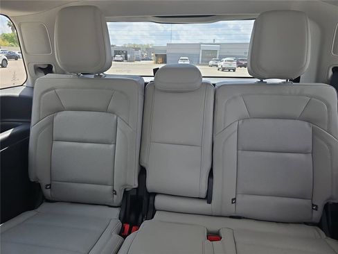 New 2026 Lincoln Navigator Reserve w/ Jet Appearance Package AWD/4WD image 9
