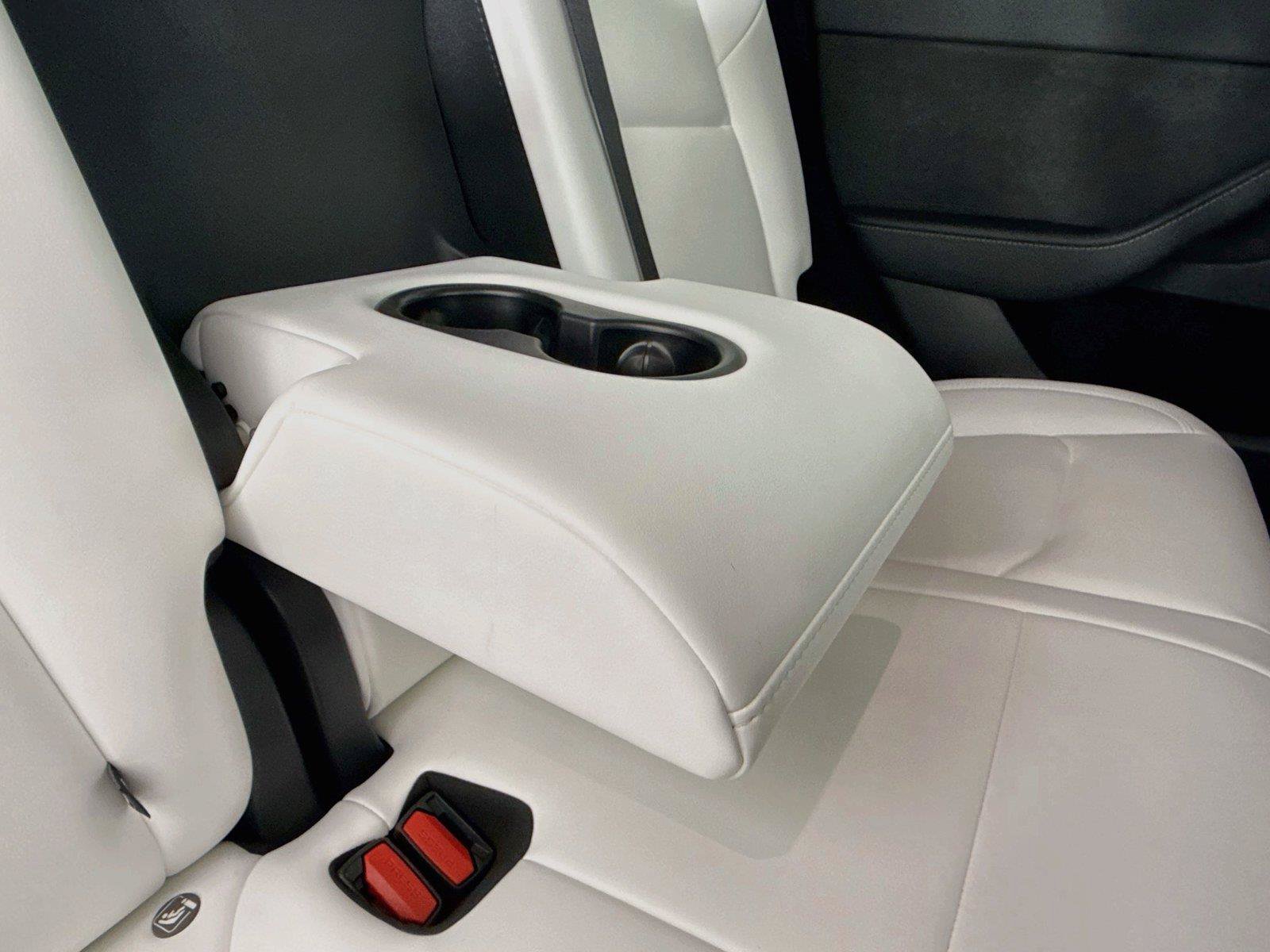 Used 2025 Tesla Model Y Long Range AWD/4WD image 36