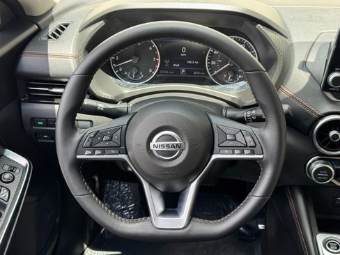 Used 2023 Nissan Sentra SR w/ SR Premium Package FWD image 19