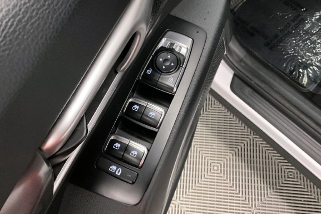 Used 2025 Kia Telluride S AWD/4WD image 40
