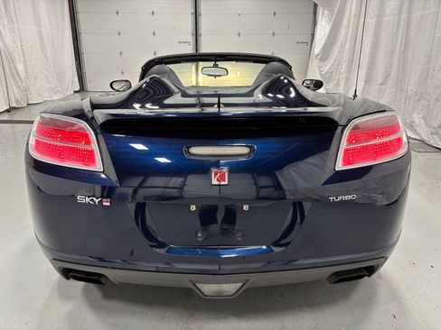 Used 2007 Saturn Sky Red Line RWD image 6