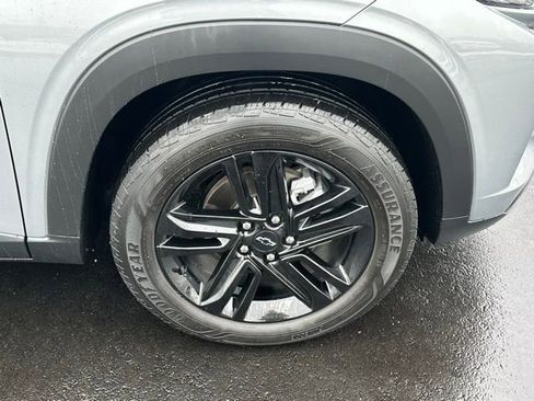 Used 2024 Chevrolet Trax ACTIV w/ Sunroof Package image 14