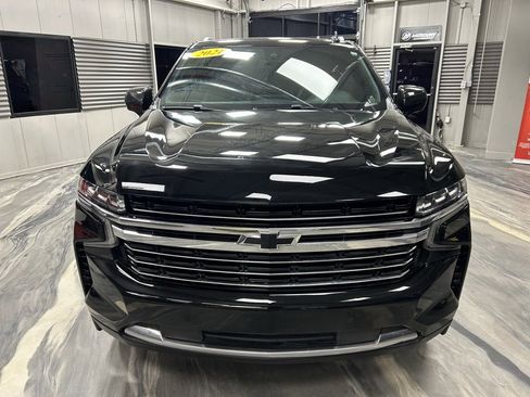 Used 2021 Chevrolet Suburban LT w/ Rear Media and Nav Package image 38