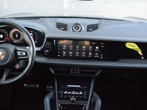 Used 2024 Porsche Cayenne Turbo GT image 21