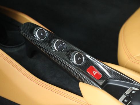 Certified 2020 Ferrari F8 Tributo image 21