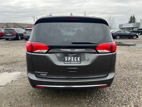 Used 2020 Chrysler Pacifica Touring-L image 22