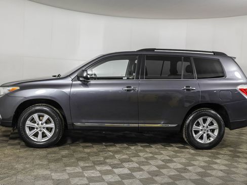 Used 2012 Toyota Highlander SE w/ Tow Pkg image 21