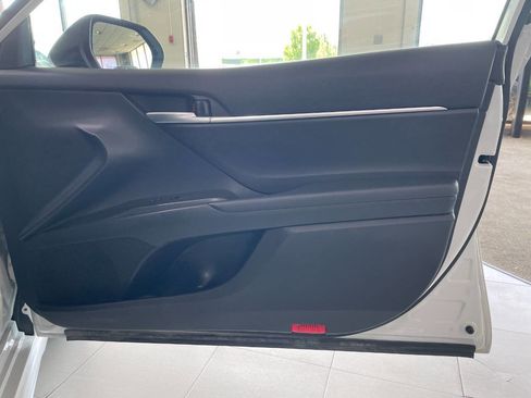 Used 2024 Toyota Camry SE image 24