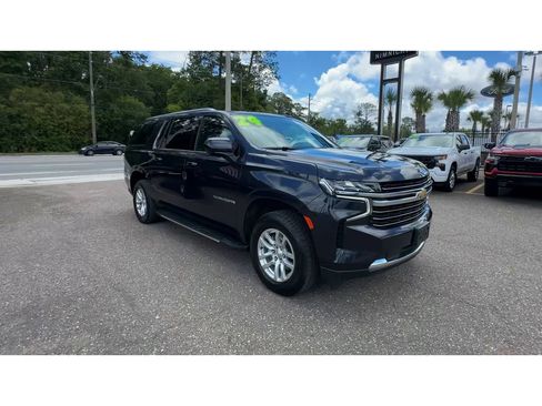 Used 2024 Chevrolet Suburban LT AWD/4WD image 8