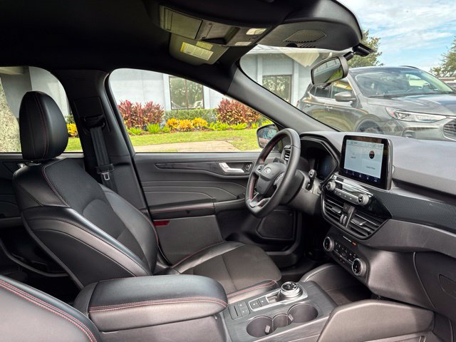 Used 2025 Ford Escape ST-Line AWD/4WD image 11