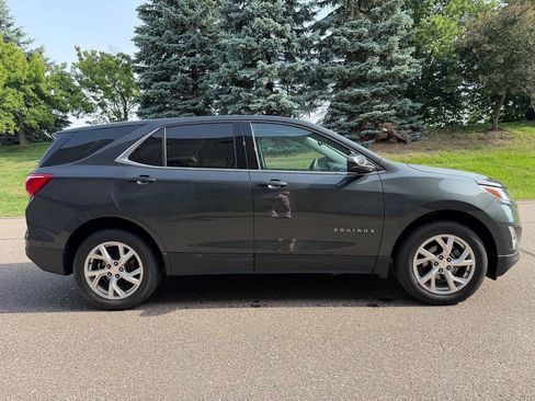 Used 2020 Chevrolet Equinox LT AWD/4WD image 2