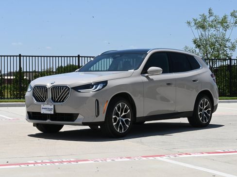 Certified 2025 BMW X3 xDrive30i w/ Premium Package AWD/4WD image 5