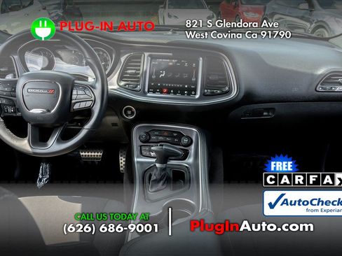 Used 2018 Dodge Challenger R/T Scat Pack RWD image 12