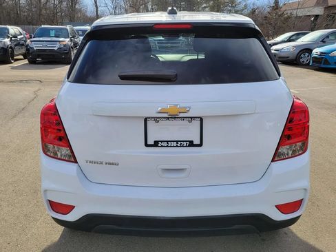 Used 2020 Chevrolet Trax LS w/ Tint and Cruise Package AWD/4WD image 11