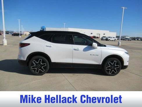 Used 2024 Chevrolet Blazer RS w/ Enhanced Convenience Package image 8