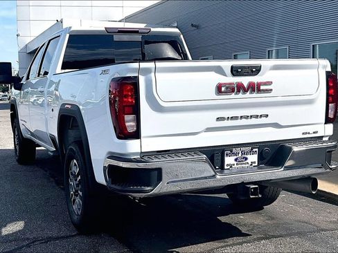 Used 2025 GMC Sierra 2500 SLE w/ Preferred Package AWD/4WD image 3