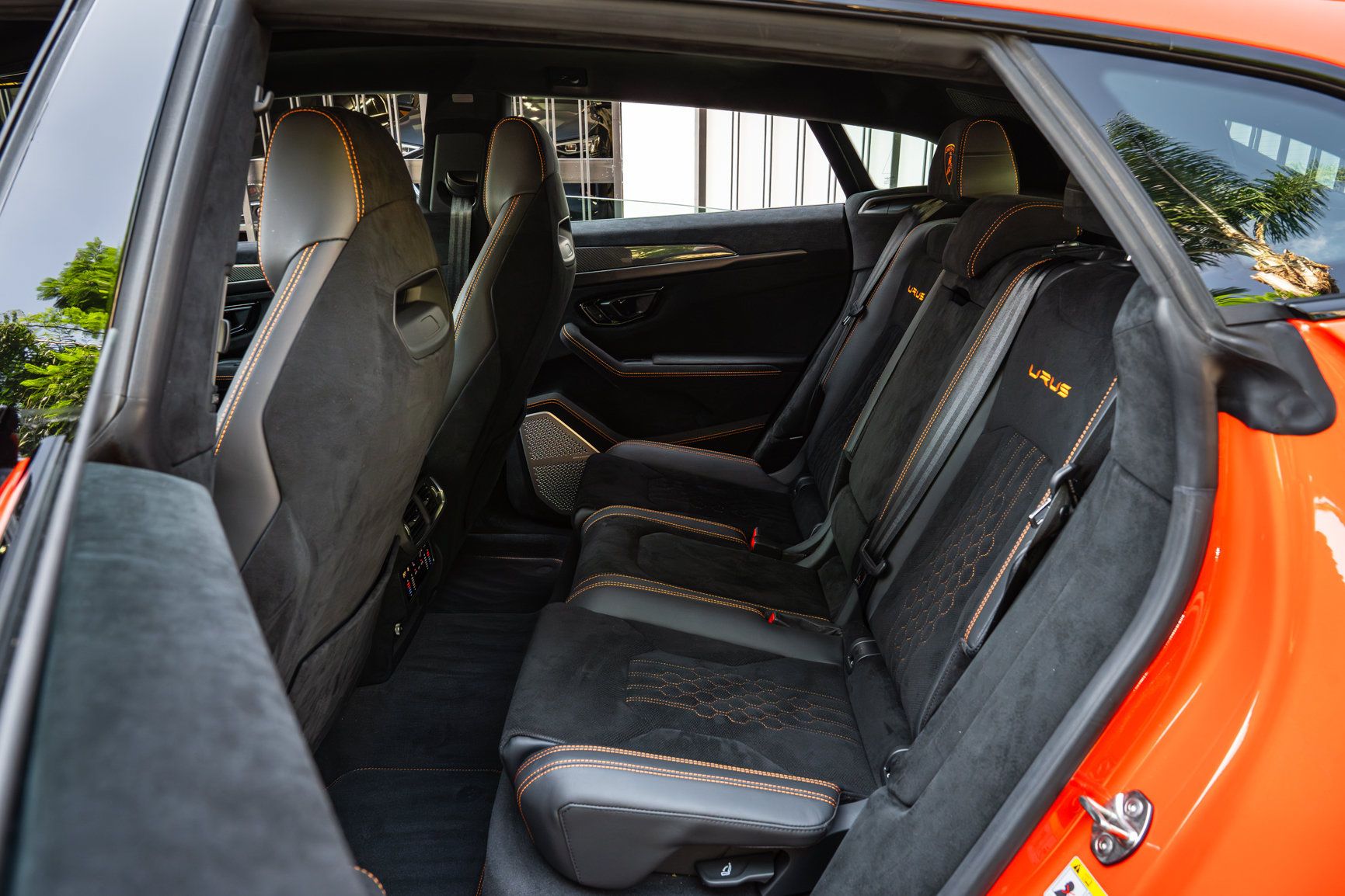 Used 2024 Lamborghini Urus Performante AWD/4WD image 6