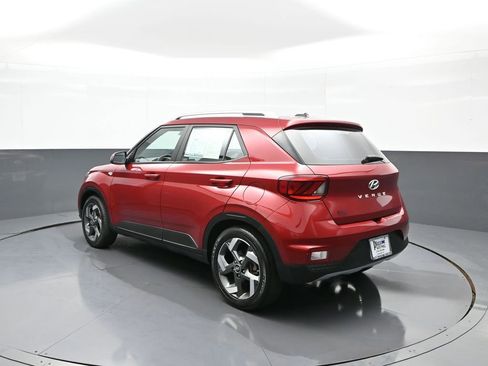 Certified 2024 Hyundai Venue SEL FWD image 8