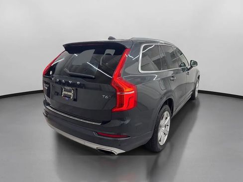 Used 2021 Volvo XC90 T6 Momentum w/ Advanced Package image 10