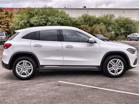 Used 2023 Mercedes-Benz GLA 250 4MATIC image 7