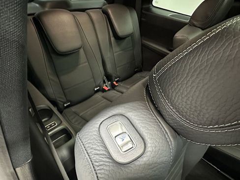 Certified 2024 Mercedes-Benz GLS 450 4MATIC image 19