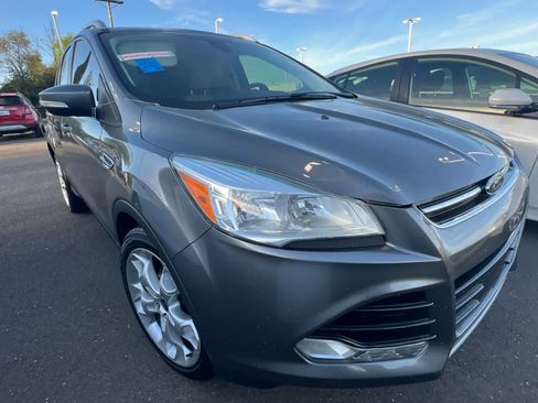 Used 2014 Ford Escape Titanium FWD image 3