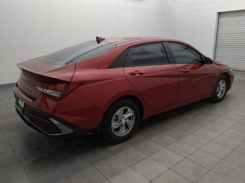Used 2025 Hyundai Elantra SE FWD image 10