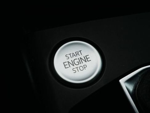 Used 2022 Volkswagen Taos SE image 26