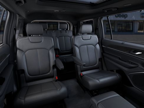 New 2025 Jeep Grand Cherokee L Limited w/ Luxury Tech Group II AWD/4WD image 45