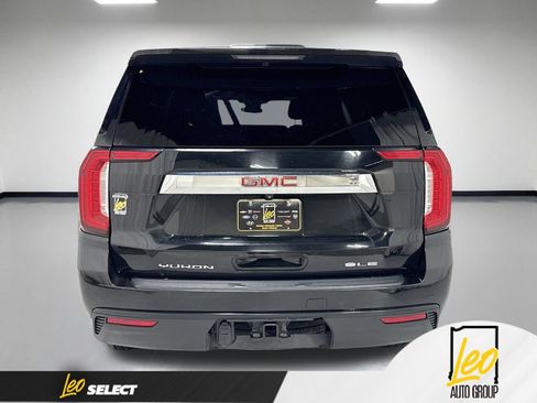 Used 2024 GMC Yukon XL SLE AWD/4WD image 7