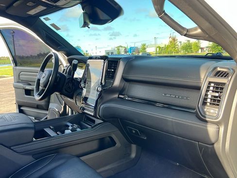 Used 2024 RAM 2500 Limited image 33