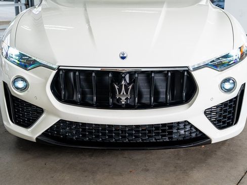 Used 2022 Maserati Levante Modena image 15